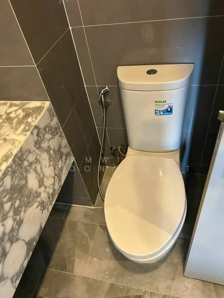 Q Chidlom-Phetchaburi, Bangkok, 1088 Phetchaburi Road, Makkasan, Ratchathewi, Bangkok, 2 Bedrooms, 65 sqm, Condo For Sale, by Amwika Karoonsombat, 500474383 - DDproperty.com