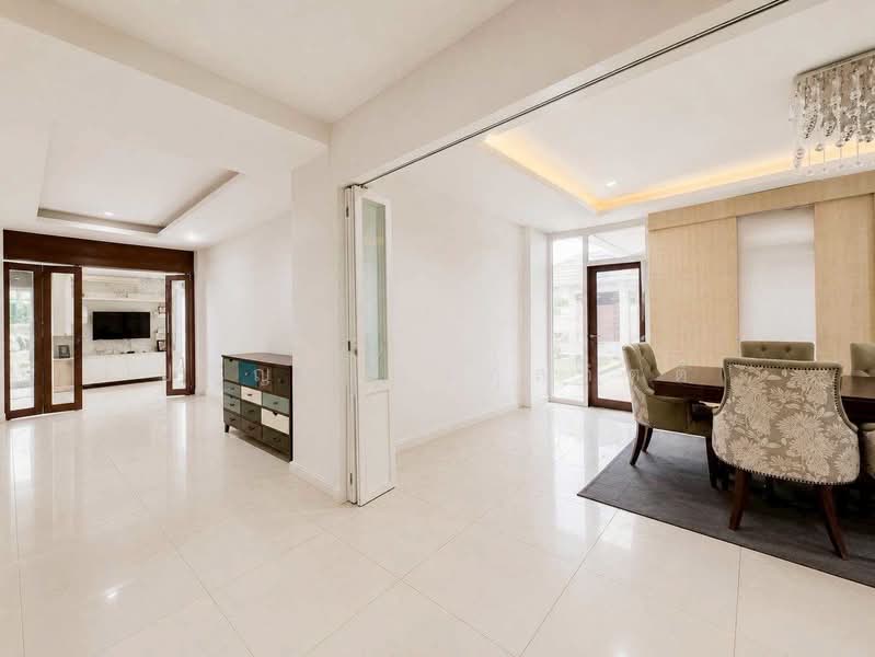 บ้านเดี่ยวหลังใหญ่สร้างเอง, Bangkok, Nong Kang Plu, Nong Khaem, Bangkok, 5 Bedrooms, 350 sqm, Single Detached House For Sale, by ปริญญ์ จิรกุลกิตติ์, 500474393 - DDproperty.com