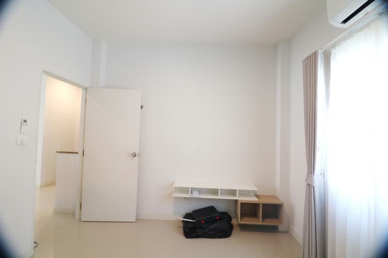 ขาย 4ห้องนอน 4ห้องน้ำ ธนาสิริ-แอร์พอร์ต อุดรธานี ประเทศไทย, อุดรธานี, นิคมสงเคราะห์, เมืองอุดรธานี, อุดรธานี, 164 ตร.ม., บ้านเดี่ยว ขาย, โดย วีรภัทรา ดาร์เปอร์, 500474424 - DDproperty.com