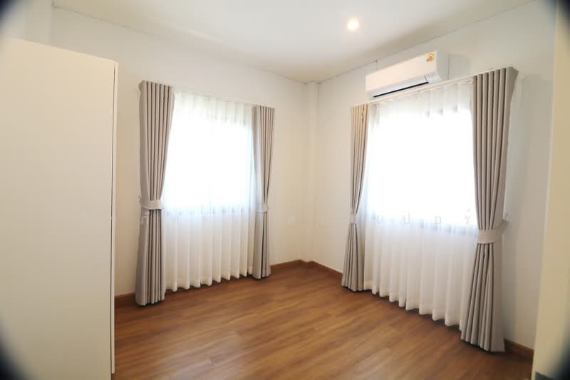 Affordable 4 Brm, 4 Bth Home For Sale Thana Siri Village Udon Thani, Udon Thani, Ni Kom Song Khro, Muang Udon Thani, Udon Thani, 4 Bedrooms, 164 sqm, Single Detached House For Sale, by วีรภัทรา ดาร์เปอร์, 500474424 - DDproperty.com