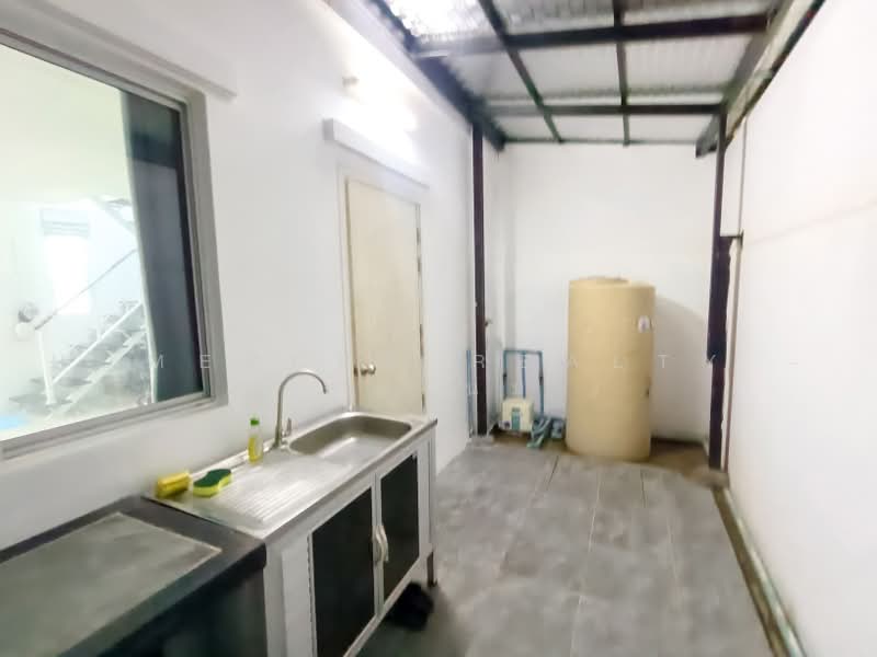 Baan Pruksa 87/2 Srinakarin-Bangna : บ้านพฤกษา 87/2 ศรีนครินทร์-บางนา, สมุทรปราการ, ถนนหนามแดง, บางแก้ว, บางพลี, สมุทรปราการ, 64 ตร.ม., ทาวน์เฮ้าส์ ขาย, โดย HOMEPLUS REALTY - คุณเนม, 500474429 - DDproperty.com