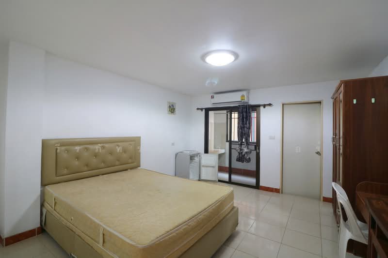Nong Khai Student Apartment Complex for Sale – High Income, 6.4% ROI, Nong Khai, Nong Kom Ko, Muang Nong Khai, Nong Khai, , 846 sqm, Business For Sale, by วีรภัทรา ดาร์เปอร์, 500474455 - DDproperty.com