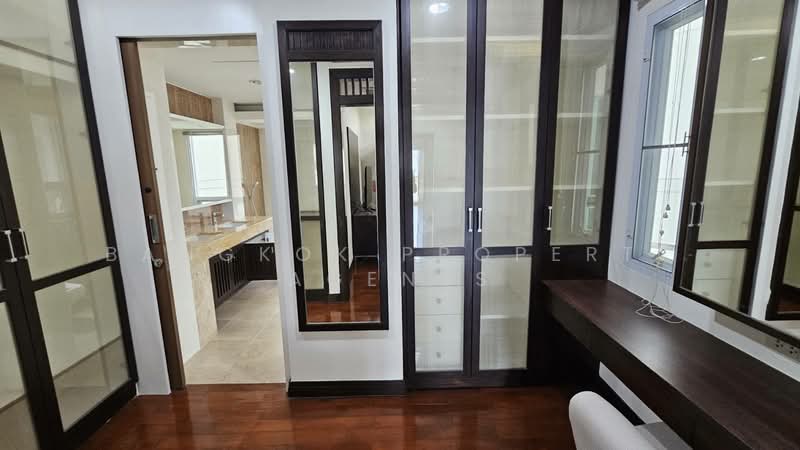 Blossom Ville, Bangkok, Sukhumvit 63 Road, Phra Kanong Nua, Watthana, Bangkok, 3 Bedrooms, 258 sqm, Condo For Rent, by BANGKOK PROPERTY AGENTS, 500474505 - DDproperty.com