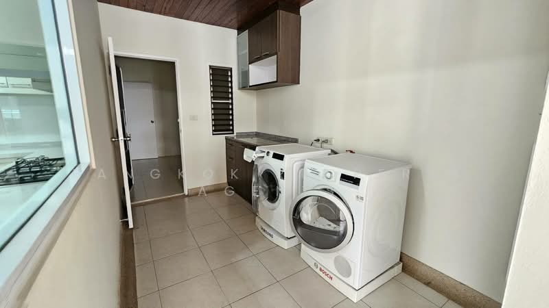 Blossom Ville, Bangkok, Sukhumvit 63 Road, Phra Kanong Nua, Watthana, Bangkok, 3 Bedrooms, 258 sqm, Condo For Rent, by BANGKOK PROPERTY AGENTS, 500474505 - DDproperty.com