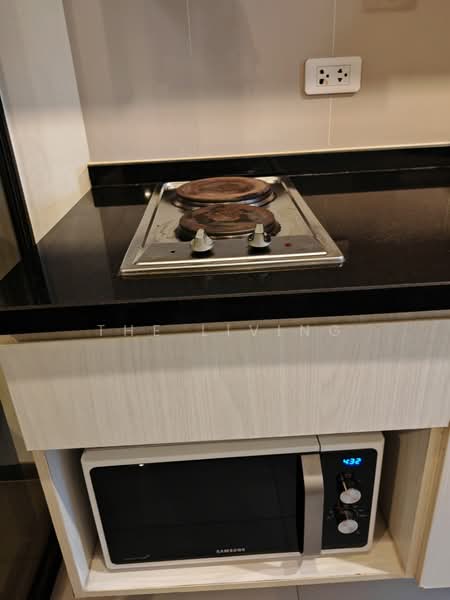The Base Park East Sukhumvit 77, Bangkok, 99 Soi Pridi Banomyong 2, Phra Kanong Nua, Watthana, Bangkok, 1 Bedroom, 30 sqm, Condo For Rent, by The Living Bangkok, 500474512 - DDproperty.com