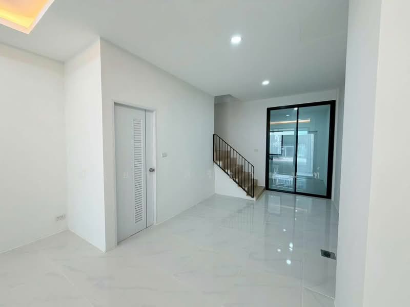 หมู่บ้านพิพรพงษ์, Bangkok, ซ.วิภาวดีรังสิต 84 ถ.วิภาวดีรังสิต, Sanam Bin, Don Mueang, Bangkok, 2 Bedrooms, 80 sqm, Townhouse For Sale, by ณัฐยา ศิริฐานนท์, 500474528 - DDproperty.com