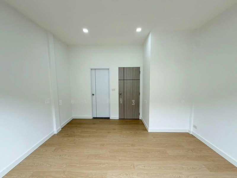หมู่บ้านพิพรพงษ์, Bangkok, ซ.วิภาวดีรังสิต 84 ถ.วิภาวดีรังสิต, Sanam Bin, Don Mueang, Bangkok, 2 Bedrooms, 80 sqm, Townhouse For Sale, by ณัฐยา ศิริฐานนท์, 500474528 - DDproperty.com