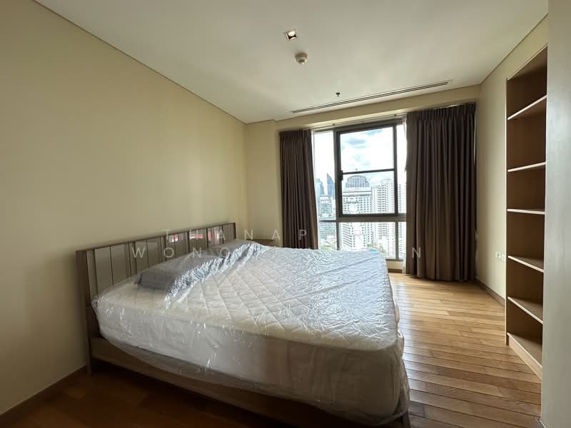 The Lakes, Bangkok, 123 Ratchadaphisek Road, Khlong Toei, Bangkok, 2 Bedrooms, 110 sqm, Condo For Rent, by Thanaporn Wongcharoen, 500474536 - DDproperty.com