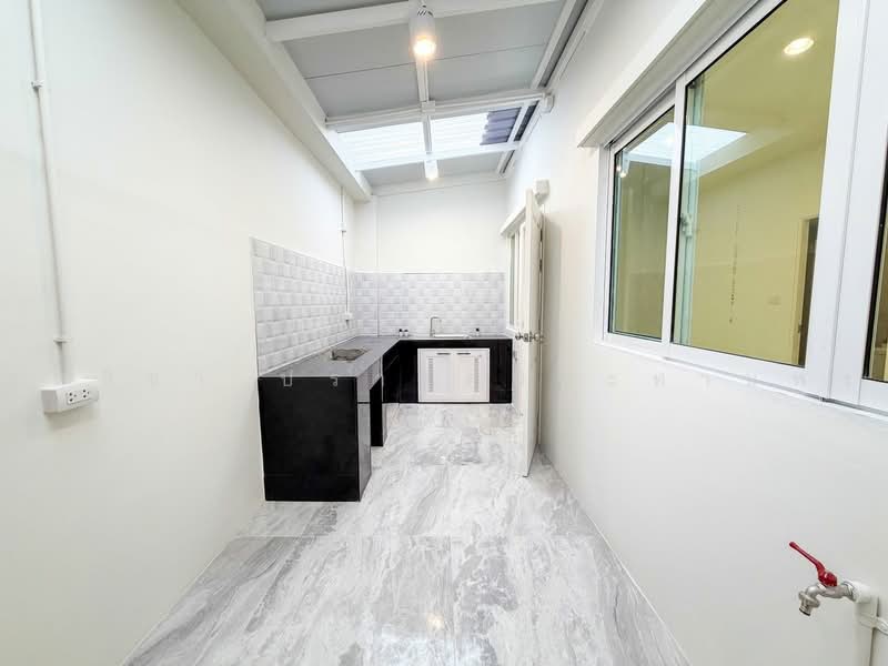 Pruksa Town Ratchapruk, Bangkok, Ratchaphruek Road, Bang Prom, Taling Chan, Bangkok, 3 Bedrooms, 110 sqm, Townhouse For Rent, by ชลธิชา ปรางค์ประทานพร, 500474579 - DDproperty.com