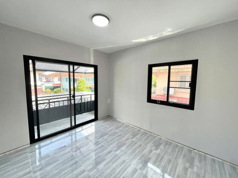 หมู่บ้าน พฤกษา4 มหาสวัสดิ์พุทธมณฑล, Nakhon Pathom, พฤกษา4, Mahasawat, Phuttha Mon Thon, Nakhon Pathom, 4 Bedrooms, 120 sqm, Townhouse For Sale, by ณัฐยา ศิริฐานนท์, 500474597 - DDproperty.com