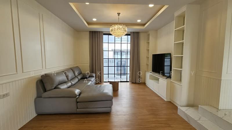 Townhouse - Ekkamai 12, Bangkok, Khlong Tan Nua, Watthana, Bangkok, 4 Bedrooms, 350 sqm, Townhouse For Rent, by BANGKOK PROPERTY AGENTS, 500474610 - DDproperty.com