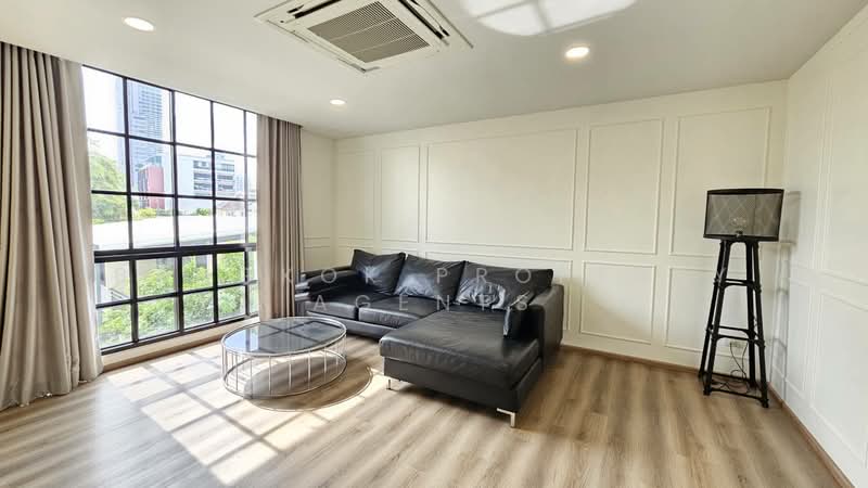 Townhouse - Ekkamai 12, Bangkok, Khlong Tan Nua, Watthana, Bangkok, 4 Bedrooms, 350 sqm, Townhouse For Rent, by BANGKOK PROPERTY AGENTS, 500474610 - DDproperty.com