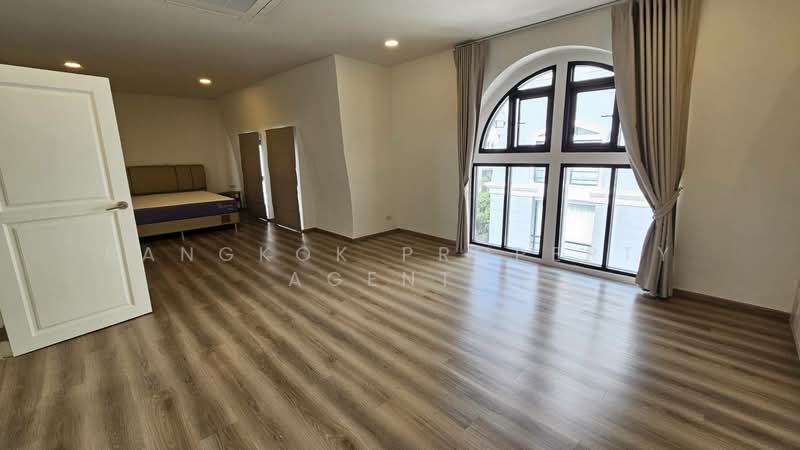 Townhouse - Ekkamai 12, Bangkok, Khlong Tan Nua, Watthana, Bangkok, 4 Bedrooms, 350 sqm, Townhouse For Rent, by BANGKOK PROPERTY AGENTS, 500474610 - DDproperty.com