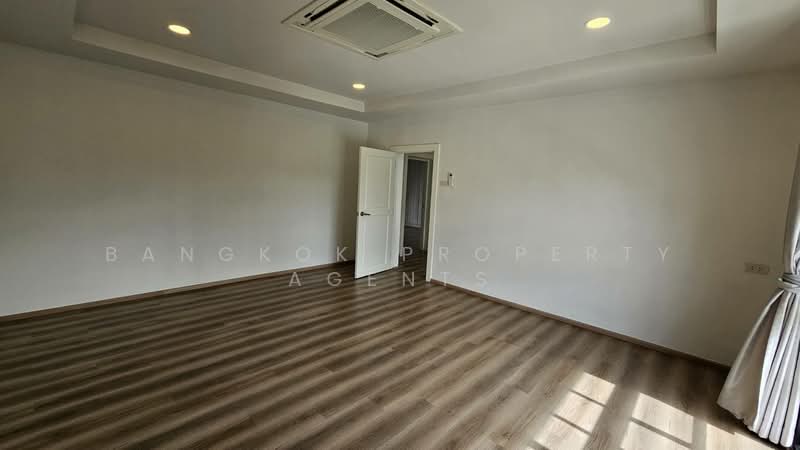 Townhouse - Ekkamai 12, Bangkok, Khlong Tan Nua, Watthana, Bangkok, 4 Bedrooms, 350 sqm, Townhouse For Rent, by BANGKOK PROPERTY AGENTS, 500474610 - DDproperty.com