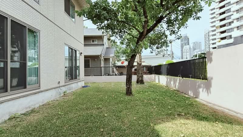 House with Private Garden in PHROMPHONG, กรุงเทพ, คลองตัน, คลองเตย, กรุงเทพ, 300 ตร.ม., บ้านเดี่ยว ให้เช่า, โดย BANGKOK PROPERTY AGENTS, 500474650 - DDproperty.com