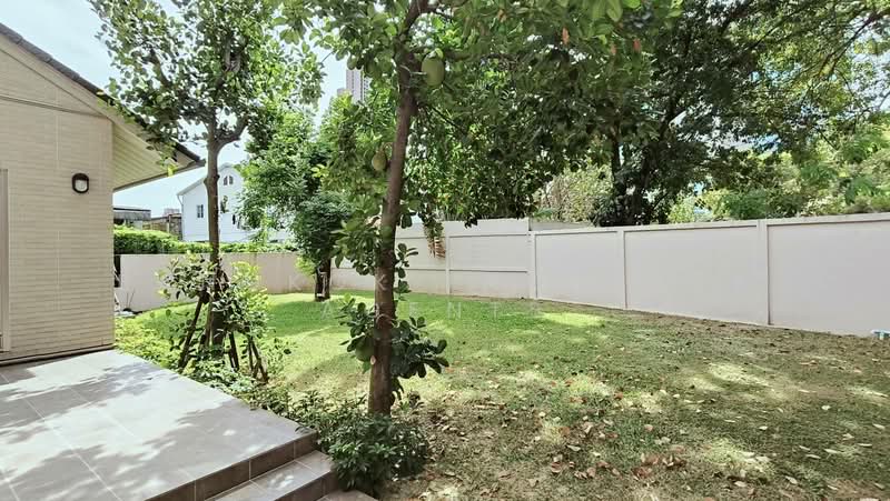 House with Private Garden in PHROMPHONG, Bangkok, Khong Tan, Khlong Toei, Bangkok, 4 Bedrooms, 300 sqm, Single Detached House For Rent, by BANGKOK PROPERTY AGENTS, 500474650 - DDproperty.com