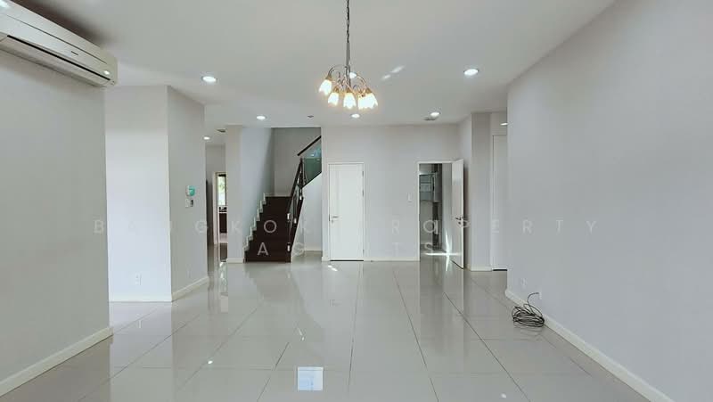 House with Private Garden in PHROMPHONG, กรุงเทพ, คลองตัน, คลองเตย, กรุงเทพ, 300 ตร.ม., บ้านเดี่ยว ให้เช่า, โดย BANGKOK PROPERTY AGENTS, 500474650 - DDproperty.com