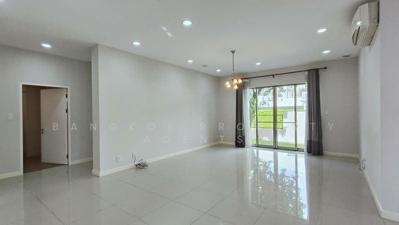 House with Private Garden in PHROMPHONG, Bangkok, Khong Tan, Khlong Toei, Bangkok, 4 Bedrooms, 300 sqm, Single Detached House For Rent, by BANGKOK PROPERTY AGENTS, 500474650 - DDproperty.com