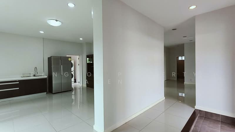 House with Private Garden in PHROMPHONG, Bangkok, Khong Tan, Khlong Toei, Bangkok, 4 Bedrooms, 300 sqm, Single Detached House For Rent, by BANGKOK PROPERTY AGENTS, 500474650 - DDproperty.com