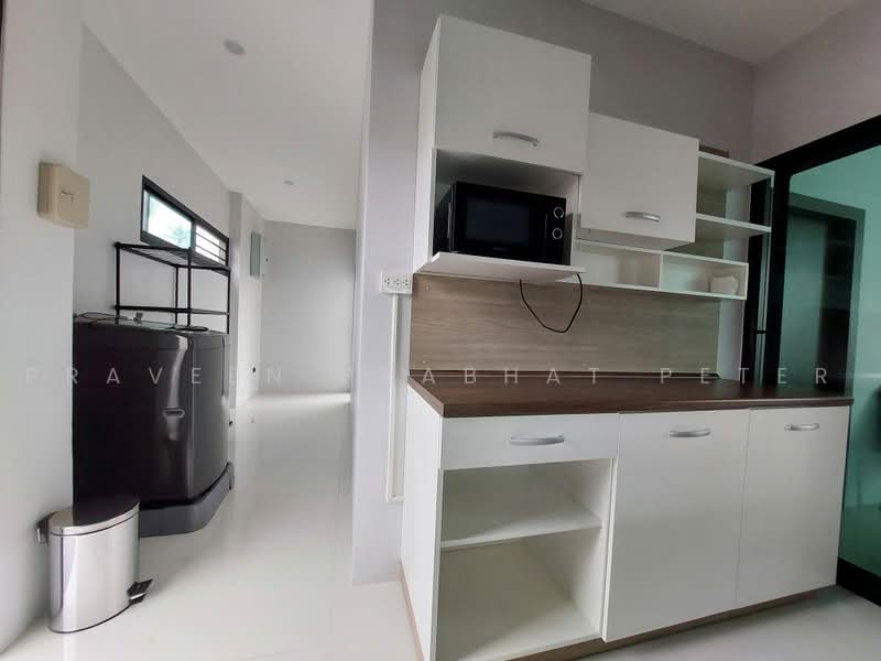 บ้านเบญจวรรณ หนองปลาไหล : Baan Benjawan Nong Pla Lai, ชลบุรี, หนองปลาไหล, บางละมุง, ชลบุรี, 130 ตร.ม., บ้านแฝด ให้เช่า, โดย Praveen Prabhat Peter, 500474667 - DDproperty.com