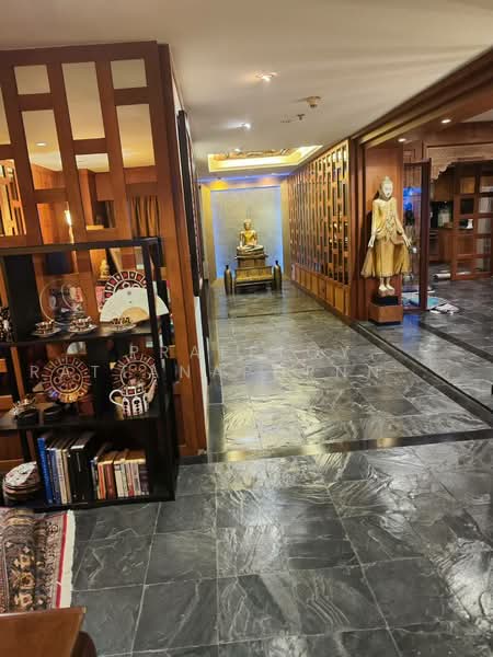 State Tower, Bangkok, 1055 Silom Road, Silom, Bang Rak, Bangkok, 2 Bedrooms, 161 sqm, Condo For Sale, by Praeploy Rattanapornnapapatch, 500474689 - DDproperty.com