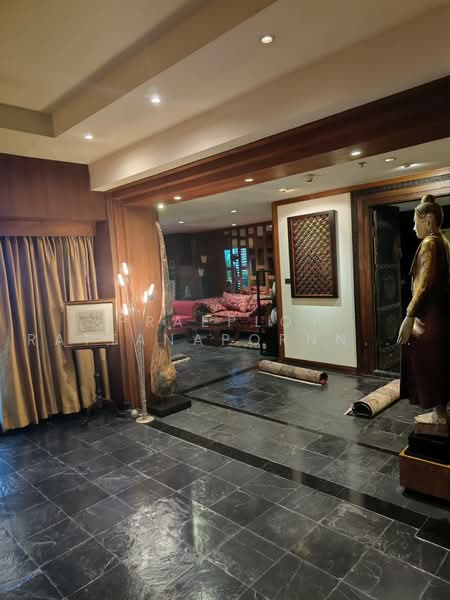 State Tower, Bangkok, 1055 Silom Road, Silom, Bang Rak, Bangkok, 2 Bedrooms, 161 sqm, Condo For Sale, by Praeploy Rattanapornnapapatch, 500474689 - DDproperty.com