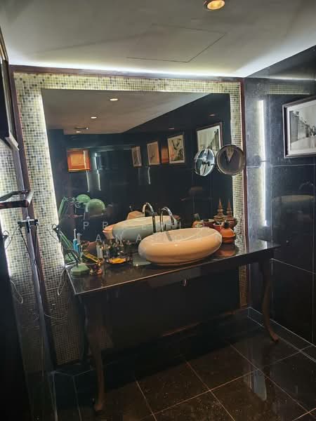 State Tower, Bangkok, 1055 Silom Road, Silom, Bang Rak, Bangkok, 2 Bedrooms, 161 sqm, Condo For Sale, by Praeploy Rattanapornnapapatch, 500474689 - DDproperty.com