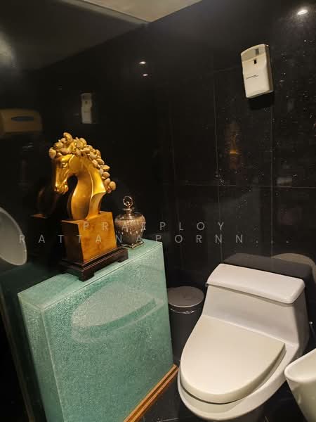 State Tower, Bangkok, 1055 Silom Road, Silom, Bang Rak, Bangkok, 2 Bedrooms, 161 sqm, Condo For Sale, by Praeploy Rattanapornnapapatch, 500474689 - DDproperty.com
