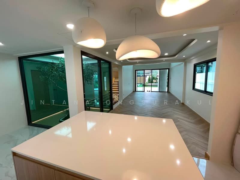 34/195 Chokchai 4 Soi 36 Yaek 2-4, Lat Phrao Sub-district, Lat Phrao District, Bangkok 10230, Bangkok, โชคชัย 4 ซอย 36 แยก 2 - 4, Lat Phrao, Bangkok, 4 Bedrooms, 320 sqm, Single Detached House For Sale, by Jintana Ongsurakul, 500474704 - DDproperty.com