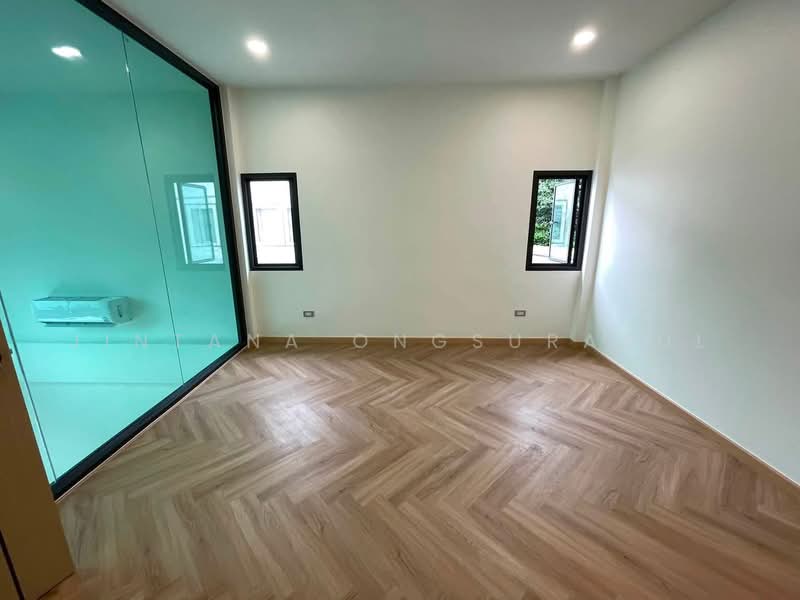 34/195 Chokchai 4 Soi 36 Yaek 2-4, Lat Phrao Sub-district, Lat Phrao District, Bangkok 10230, Bangkok, โชคชัย 4 ซอย 36 แยก 2 - 4, Lat Phrao, Bangkok, 4 Bedrooms, 320 sqm, Single Detached House For Sale, by Jintana Ongsurakul, 500474704 - DDproperty.com