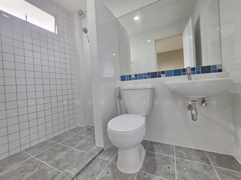 Prachasuk lake & Mall, Bangkok, Rama 2 Road, Samae Dam, Bang Khun Thian, Bangkok, 3 Bedrooms, 160 sqm, Townhouse For Rent, by Noppawan Ruangdech, 500474705 - DDproperty.com