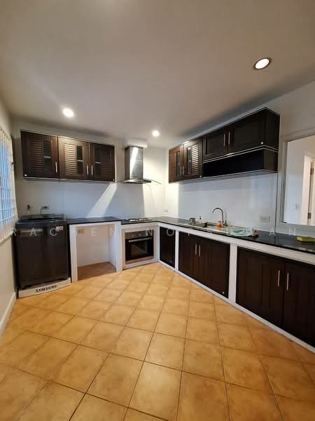 Sammakon Ramkhamhaeng, Bangkok, Ramkhamhaeng Road, Saphan Sung, Bangkok, 3 Bedrooms, 240 sqm, Single Detached House For Rent, by Rachen Nopsuwan, 500474716 - DDproperty.com