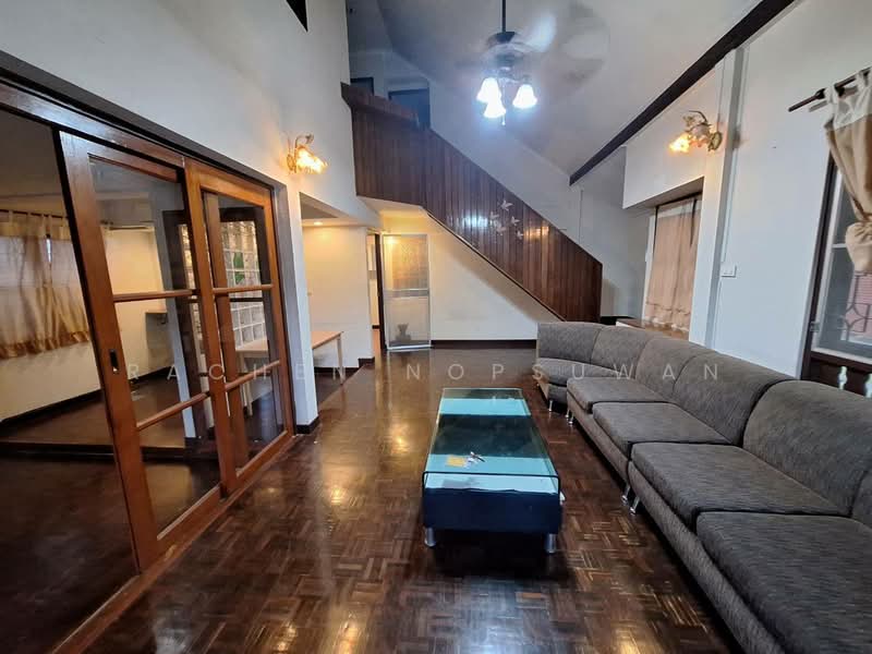 Sammakon Ramkhamhaeng, Bangkok, Ramkhamhaeng Road, Saphan Sung, Bangkok, 3 Bedrooms, 240 sqm, Single Detached House For Rent, by Rachen Nopsuwan, 500474725 - DDproperty.com