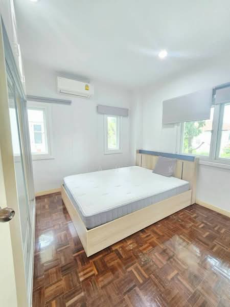 Neighborhome Watcharaphon, Bangkok, Sukhaphiban 5, Sam Wa Tawan Ok, Khlong Sam Wa, Bangkok, 4 Bedrooms, 150 sqm, Single Detached House For Sale, by Thanawat K., 500474749 - DDproperty.com