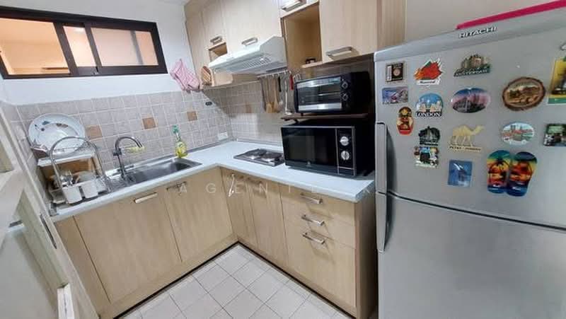 Lumpini Ville Phahol-Suthisarn, Bangkok, 23 Inthamara 2 Alley, Samsen Nai, Phaya Thai, Bangkok, 2 Bedrooms, 68 sqm, Condo For Rent, by Agentbkk, 500474758 - DDproperty.com