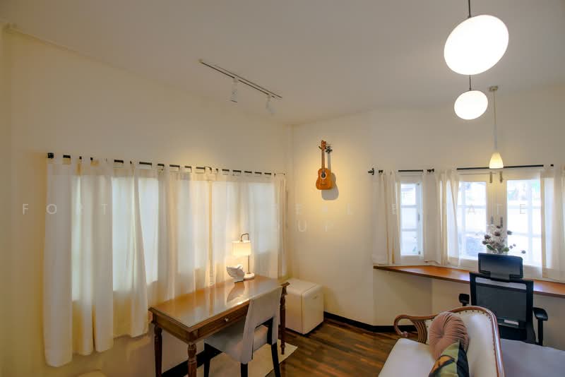 ให้เช่า บ้านเดี่ยวรีโนเวทพร้อมอยู่ กรุงเทพกรีฑา ซอย 39, Bangkok, Hua Mak, Bang Kapi, Bangkok, 2 Bedrooms, 400 sqm, Single Detached House For Rent, by Forty-Six Real Estate Group, 500474794 - DDproperty.com