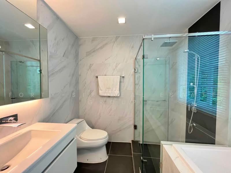 Baan Klang Muang Classe Ekkamai-Ramintra, Bangkok, Sukhonthasawat Road, Lat Phrao, Bangkok, 4 Bedrooms, 241 sqm, Single Detached House For Rent, by Forty-Six Real Estate Group, 500474802 - DDproperty.com
