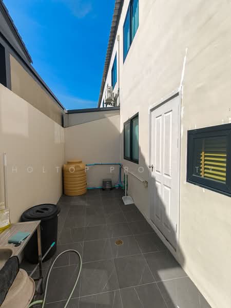 Areeya Como Wongwaen-Ratchaphruek, Nonthaburi, Bang Bua Thong-Suphan Buri Road, Bang Bua Thong, Nonthaburi, 2 Bedrooms, 141 sqm, Single Detached House For Rent, by Holtop Property, 500474836 - DDproperty.com