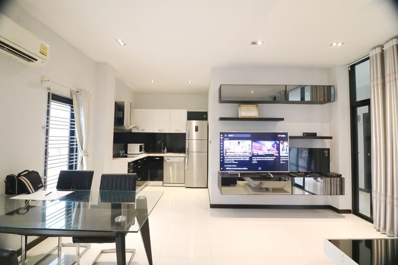 For Sale: Rental Investment 8 Deluxe Rooms Plus Residence Udon Thani, Udon Thani, Ban Luam, Muang Udon Thani, Udon Thani, , 586 sqm, Business For Sale, by วีรภัทรา ดาร์เปอร์, 500474854 - DDproperty.com