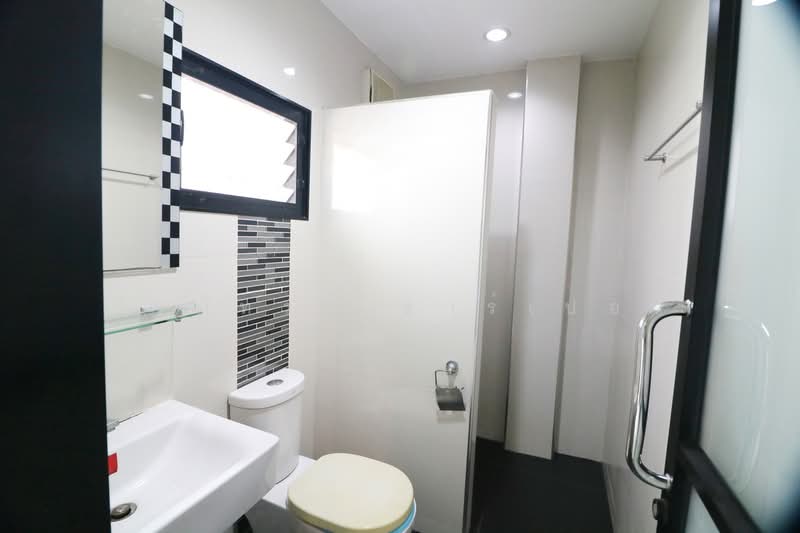 For Sale: Rental Investment 8 Deluxe Rooms Plus Residence Udon Thani, Udon Thani, Ban Luam, Muang Udon Thani, Udon Thani, , 586 sqm, Business For Sale, by วีรภัทรา ดาร์เปอร์, 500474854 - DDproperty.com