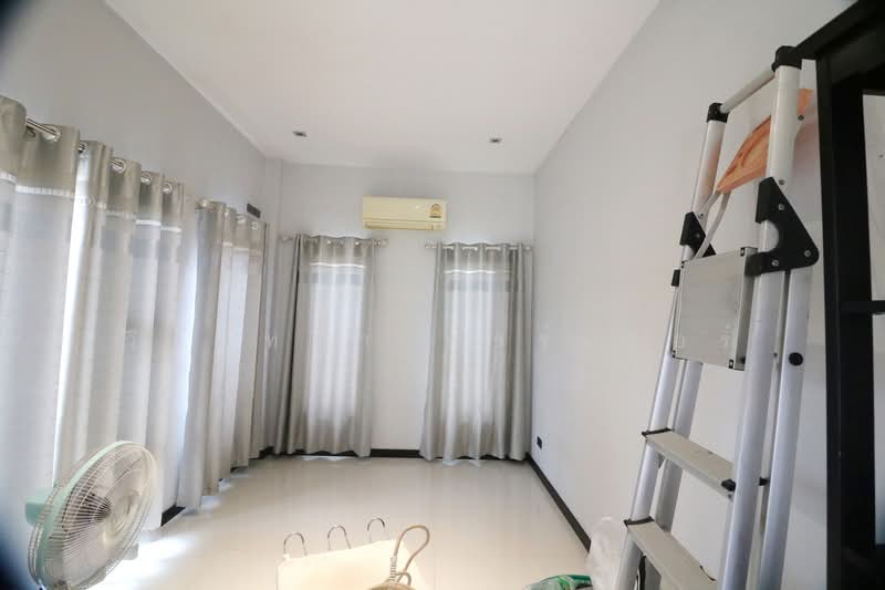 ขาย: อพาร์ทเมนท์ให้เช่า 8 ห้องดีลักซ์ พร้อมที่พักอาศัย อุดรธานี, อุดรธานี, บ้านเลื่อม, เมืองอุดรธานี, อุดรธานี, 586 ตร.ม., กิจการ ขาย, โดย วีรภัทรา ดาร์เปอร์, 500474854 - DDproperty.com