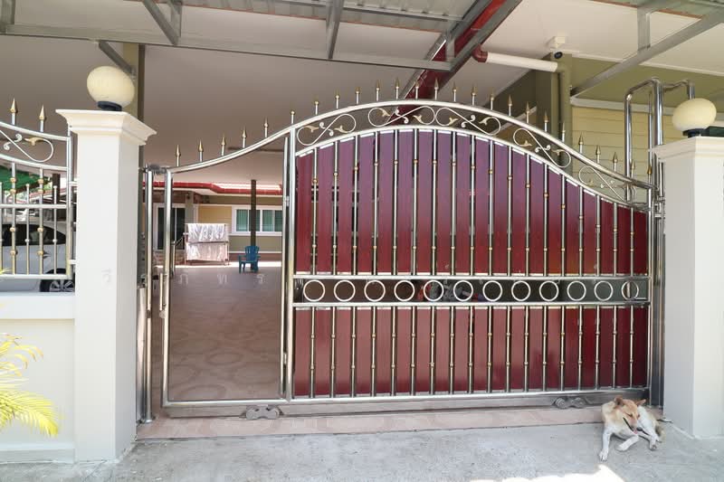 Modern 2-Homes Property For Sale Hin Khon Lam Plai Mat Buriram, Buri Ram, Hin Khon, Lam Plai Mat, Buri Ram, 4 Bedrooms, 130 sqm, Semi-Detached House (Twin House) For Sale, by วีรภัทรา ดาร์เปอร์, 500474881 - DDproperty.com