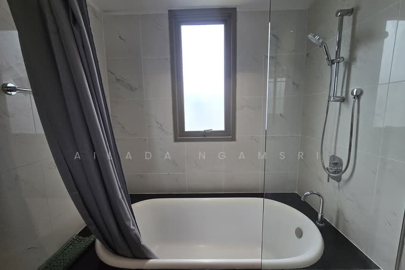 The Lakes, Bangkok, 123 Ratchadaphisek Road, Khlong Toei, Bangkok, 3 Bedrooms, 142 sqm, Condo For Rent, by Ailada Ngamsri, 500474888 - DDproperty.com