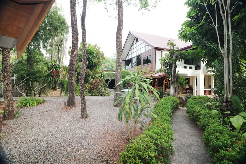 Thai Teak Home for Sale. 4 BRM 5 BTH, 3,932 sq mt Udon Thani, Udon Thani, Nong Na Kham, Muang Udon Thani, Udon Thani, 4 Bedrooms, 232 sqm, Single Detached House For Sale, by วีรภัทรา ดาร์เปอร์, 500474906 - DDproperty.com