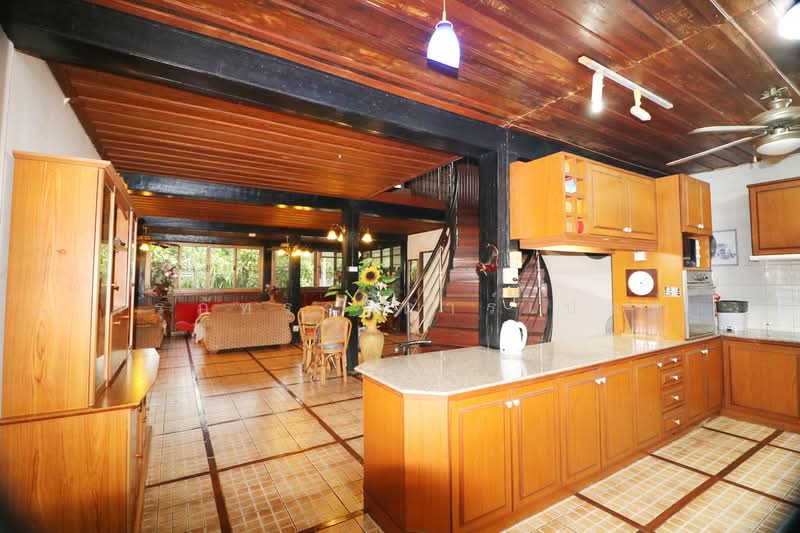 Thai Teak Home for Sale. 4 BRM 5 BTH, 3,932 sq mt Udon Thani, Udon Thani, Nong Na Kham, Muang Udon Thani, Udon Thani, 4 Bedrooms, 232 sqm, Single Detached House For Sale, by วีรภัทรา ดาร์เปอร์, 500474906 - DDproperty.com