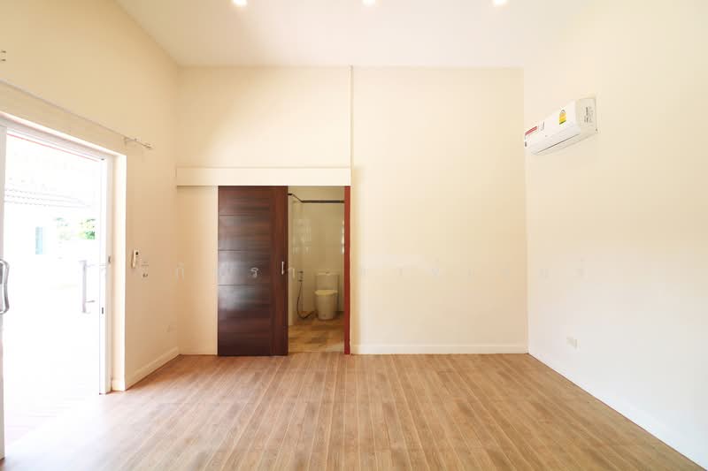4 Brm, 5 Bth Pool Villa for Sale Udon Thani, Great Family Home, Udon Thani, Chiang Phin, Muang Udon Thani, Udon Thani, 4 Bedrooms, 345 sqm, Single Detached House For Sale, by วีรภัทรา ดาร์เปอร์, 500474919 - DDproperty.com