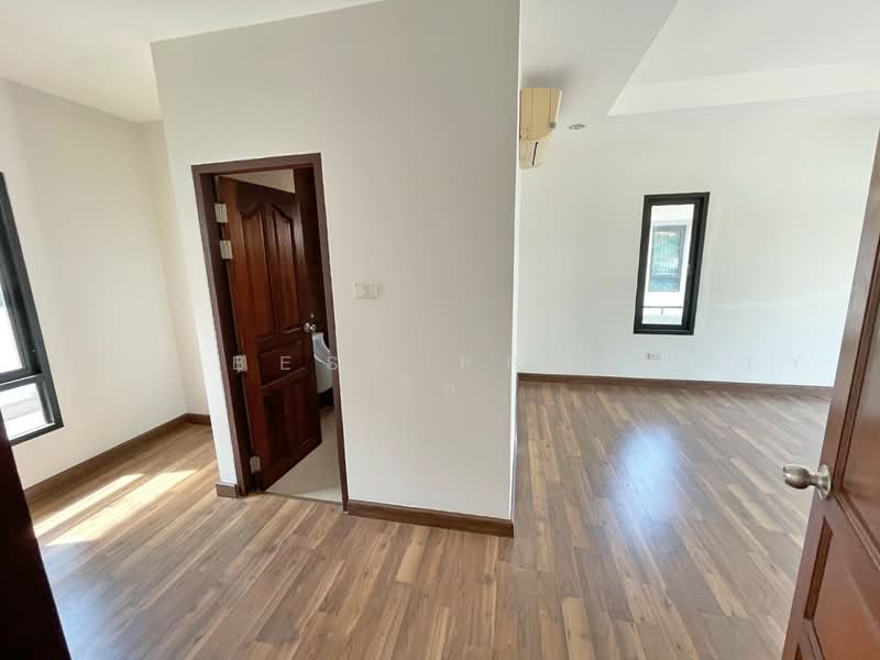 เดอะ คอมพลีท ศรีราชา, Chon Buri (Pattaya), Surasak, Si Racha, Chon Buri (Pattaya), 3 Bedrooms, 230 sqm, Single Detached House For Sale, by The Best Property กิ๊ก, 500474935 - DDproperty.com