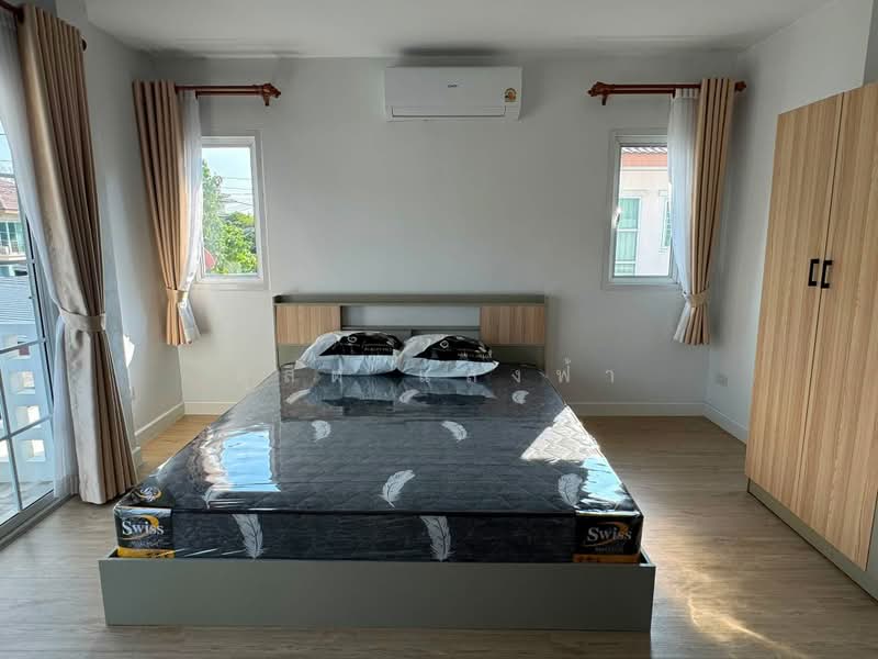 ให้เช่าบ้านเดี่ยวหลังใหญ่ ม.แอทโฮม ซอยหมอย้อย ศรีราชา, Chon Buri (Pattaya), Nong - Kham, Si Racha, Chon Buri (Pattaya), 4 Bedrooms, 300 sqm, Single Detached House For Rent, by Dusit Saengfa, 500474981 - DDproperty.com