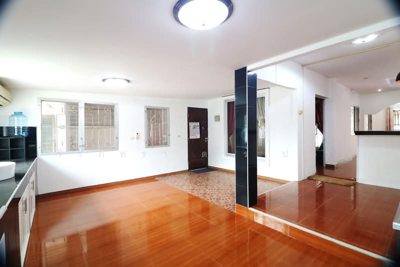 3-Bed House for Sale in Udon Thani, Thailand – 2.49 M THB, Udon Thani, Nong Bua, Muang Udon Thani, Udon Thani, 3 Bedrooms, 102 sqm, Single Detached House For Sale, by วีรภัทรา ดาร์เปอร์, 500474992 - DDproperty.com