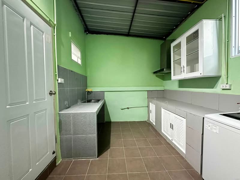 ให้เช่าบ้านแฝด ม.บุษบา สวนเสือ ศรีราชา, Chon Buri (Pattaya), Surasak, Si Racha, Chon Buri (Pattaya), 3 Bedrooms, 100 sqm, Semi-Detached House (Twin House) For Rent, by Dusit Saengfa, 500475002 - DDproperty.com